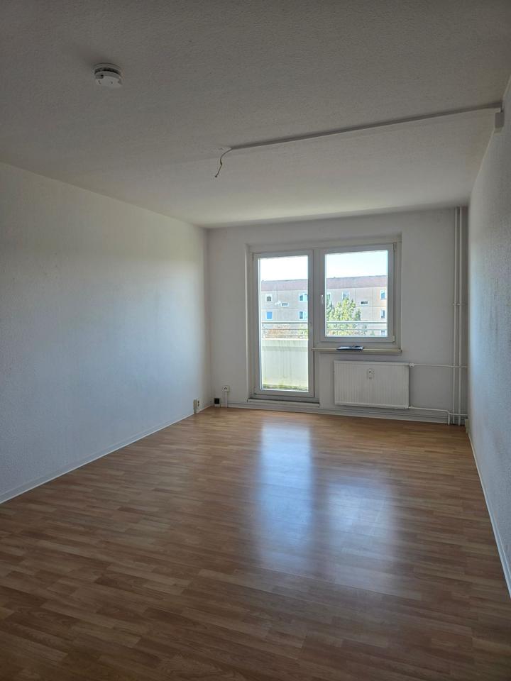 Thumbnail-Schnäppchenpreis! 70m² Wohnfläche - 3 Raumwohnung + Wanne + Balkon