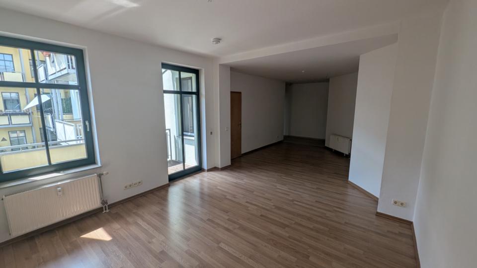 Thumbnail-Helle 2-Zimmer Wohnung mit Balkon in ruhiger Lage in der Neue Str. zur Miete