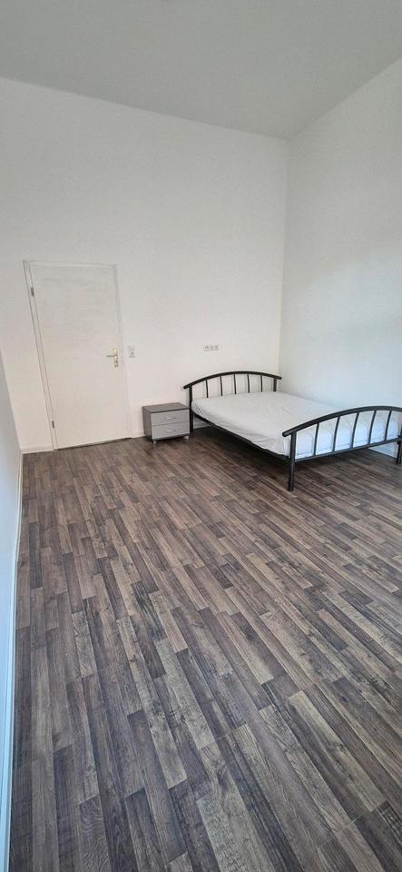 Thumbnail-Erstbezug nach Renovierung – Helle WG-Zimmer