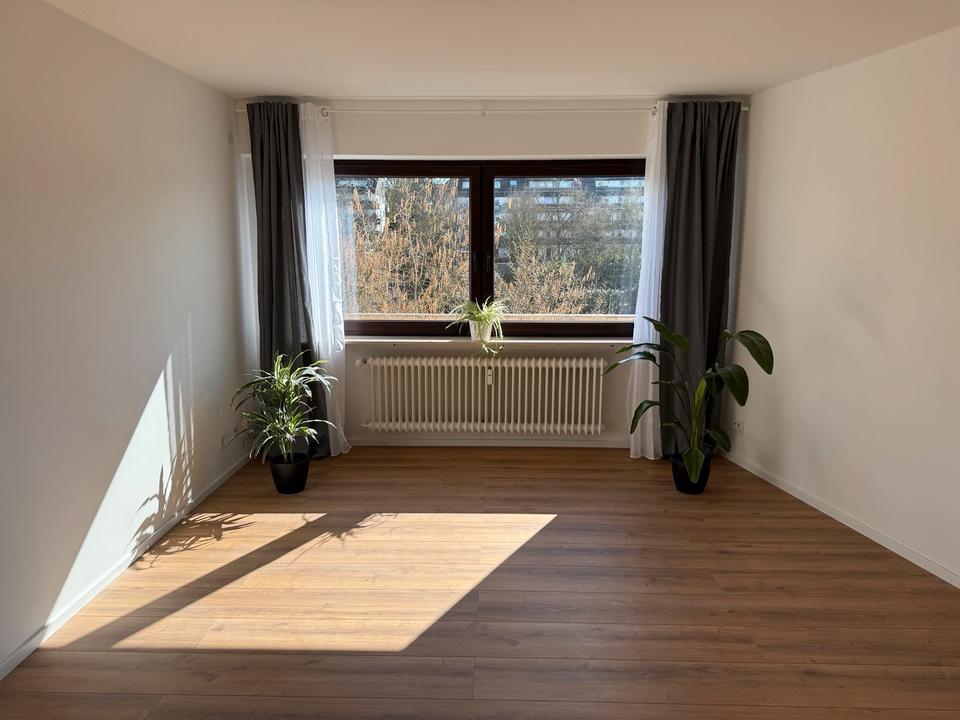 Thumbnail-Neu renovierte 1-Zimmer-Wohnung in St. Johann - Sofort bezugsfrei