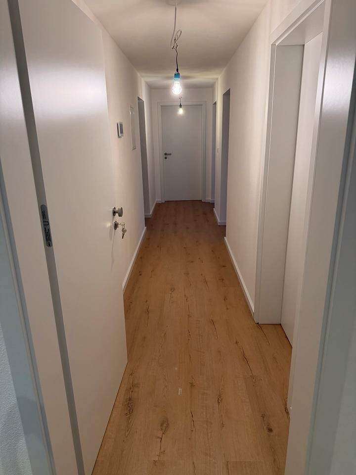 Thumbnail-Moderne 3-Zimmer-DG-Wohnung mit großem Balkon Erstbezug