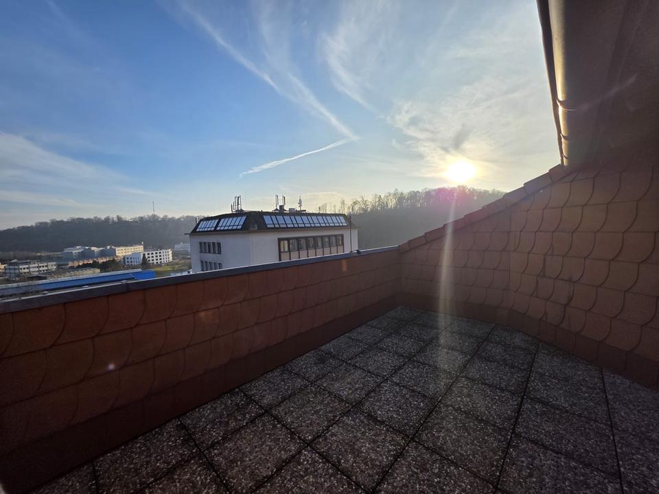 Thumbnail-Über den Dächern! Frisch renovierte Wohnung mit Ausblick