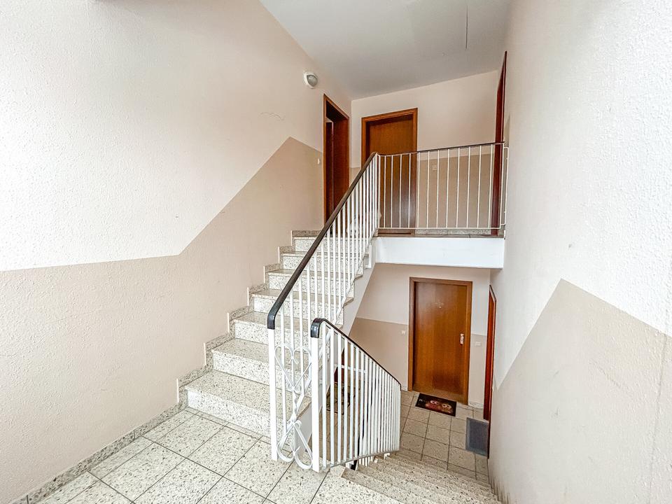 Thumbnail-Dachgeschosswohnung mit Komfort und Stil – jetzt verfügbar