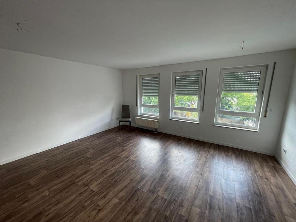 Thumbnail-Geräumige 3-Zimmer-Wohnung mit Balkon. Ruhige Lage im Zentrum