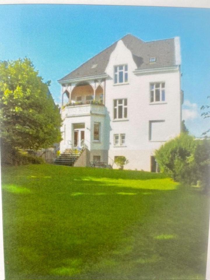 Thumbnail-Exclusive Altbauwhng. in wunderschöner Villa mit Garten zu verk.