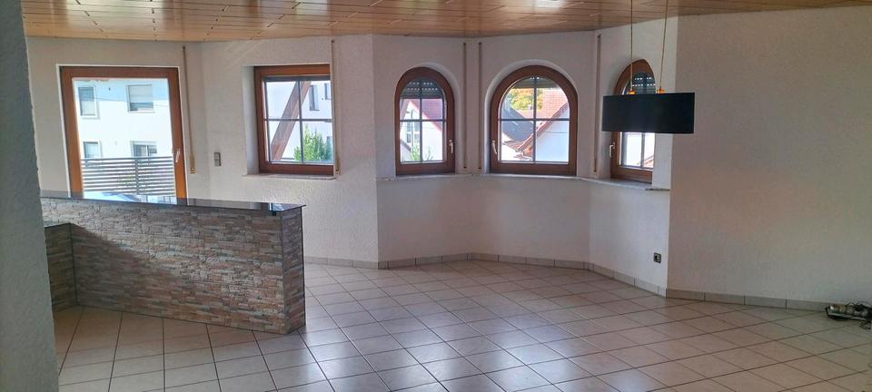 Thumbnail-Großzügige 4-Zimmer-Wohnung in Hülben