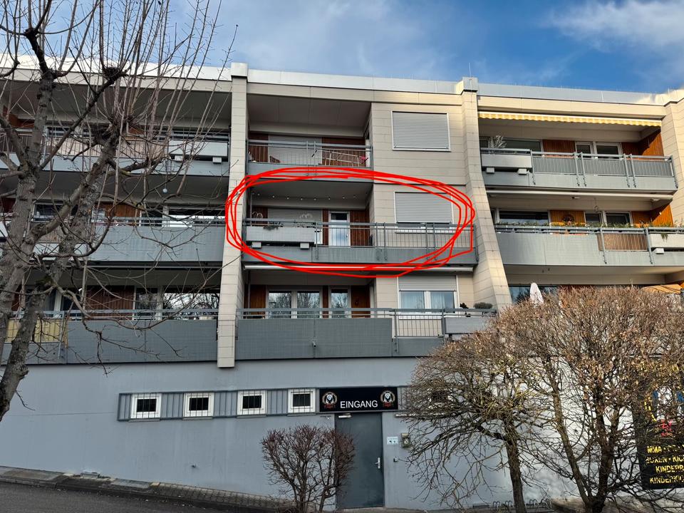 Thumbnail-Privatverkauf: Gepflegte 2,5-Zi.-Whg. mit großem Sonnenbalkon +TG