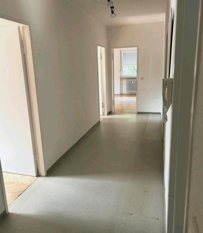 Thumbnail-Großzügige 4ZKB mit Balkon und Stellplatz auf dem Weierhof.