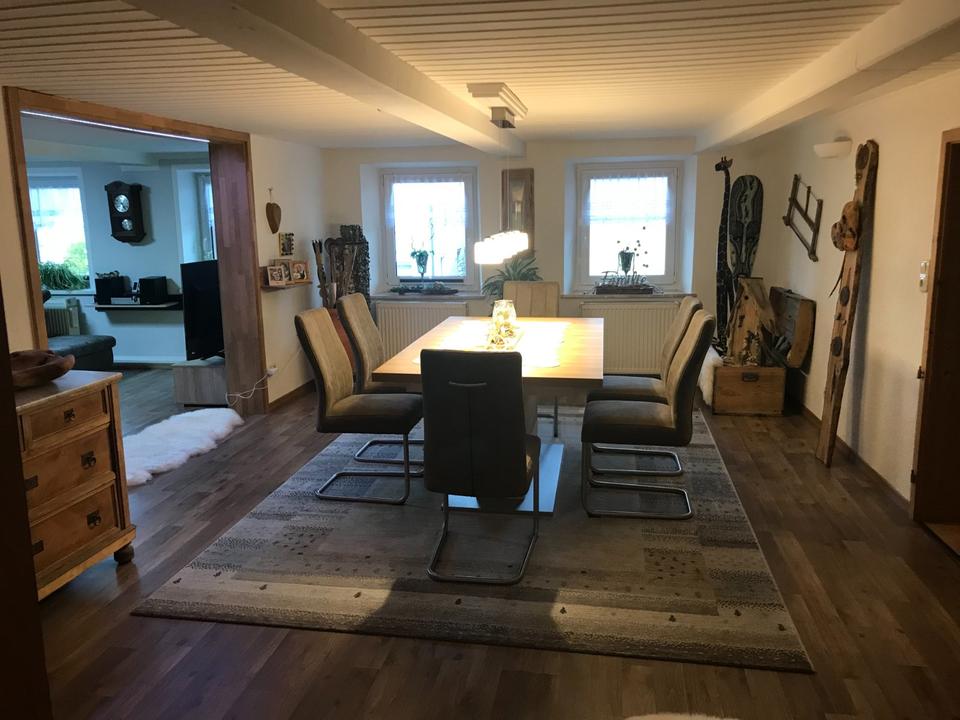 Thumbnail-5 Zimmer-Wohnung im 1 OG ca. 110qm in Tettenweis zu vermieten.