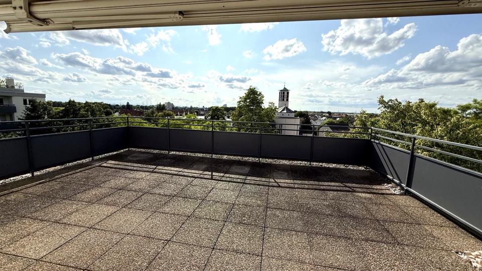 Thumbnail-100qm Penthouse + 70 qm Terrasse + Weitblick. Neu renoviert.