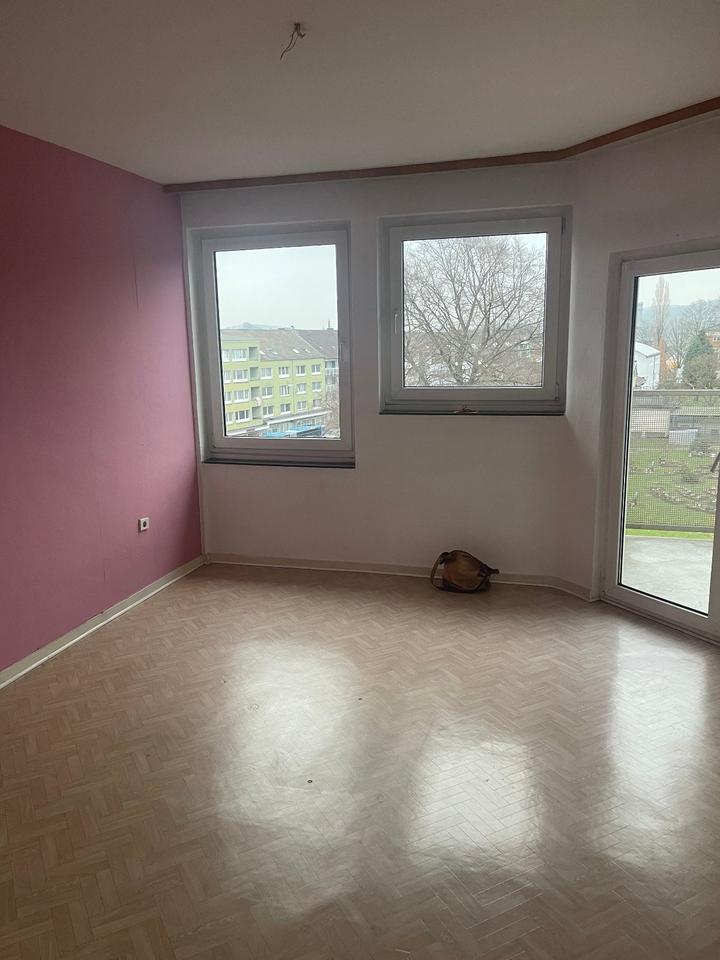 Thumbnail-Ab sofort 3 Zimmer Wohnung 61qm, Aufzug, Balkon, max. 2 Personen