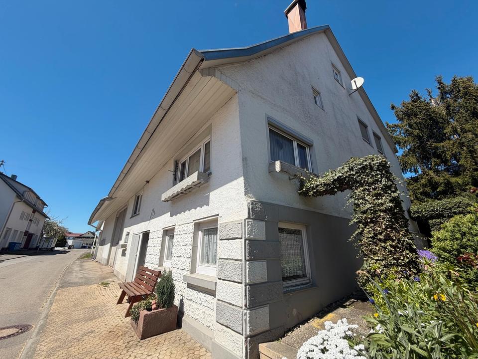 Thumbnail-Einfamilienhaus mit Ökonomietrakt