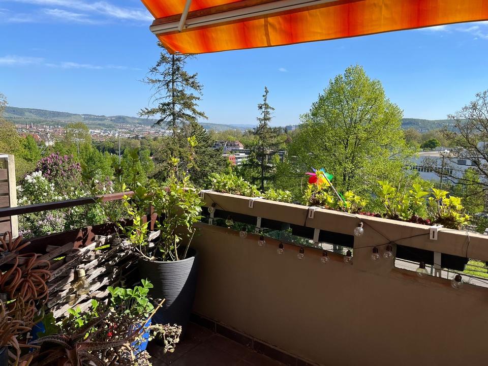 Thumbnail-Helle 2-Zi.-Whg mit Balkon & Blick über Cannstatt | Garage