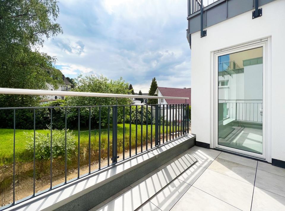 Thumbnail-Hell. Modern. Zuhause. Neuwertige 3-Zimmer-Wohnung mit Balkon, Keller & Aufzug in Burscheid