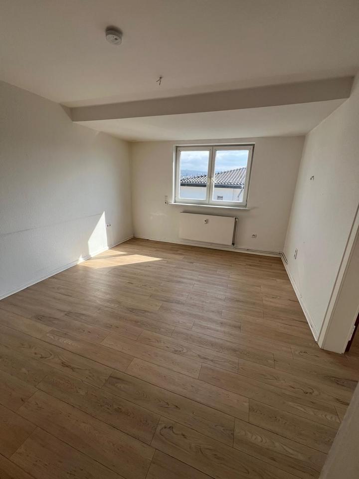 Thumbnail-Schöne 3-Zimmer-Dachgeschoss-Wohnung in Top-Lage