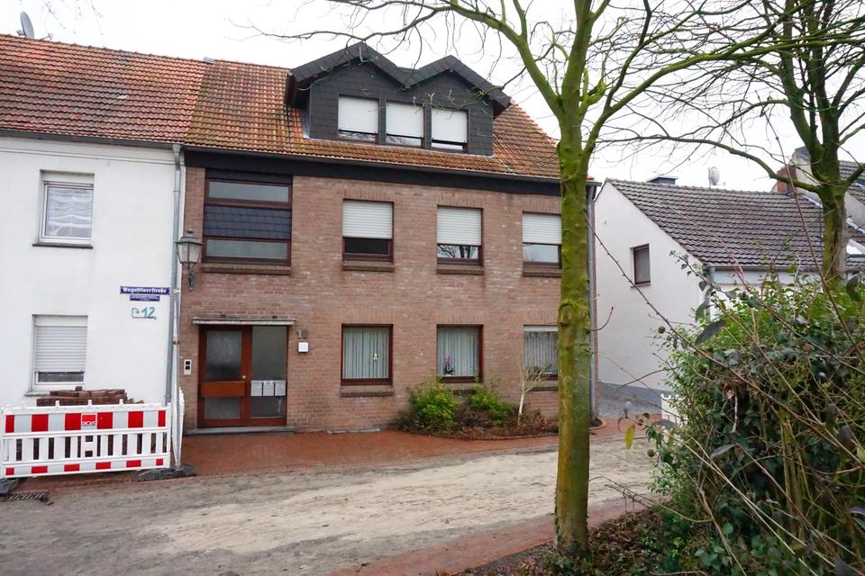 Thumbnail-Gepflegte 3-Zimmer-Wohnung mit EBK und Balkon