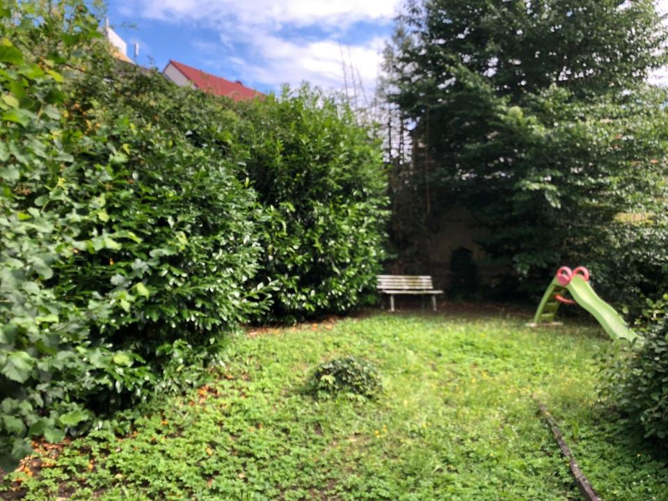 Thumbnail-Haus mit großem Garten in AschaffenburgDamm