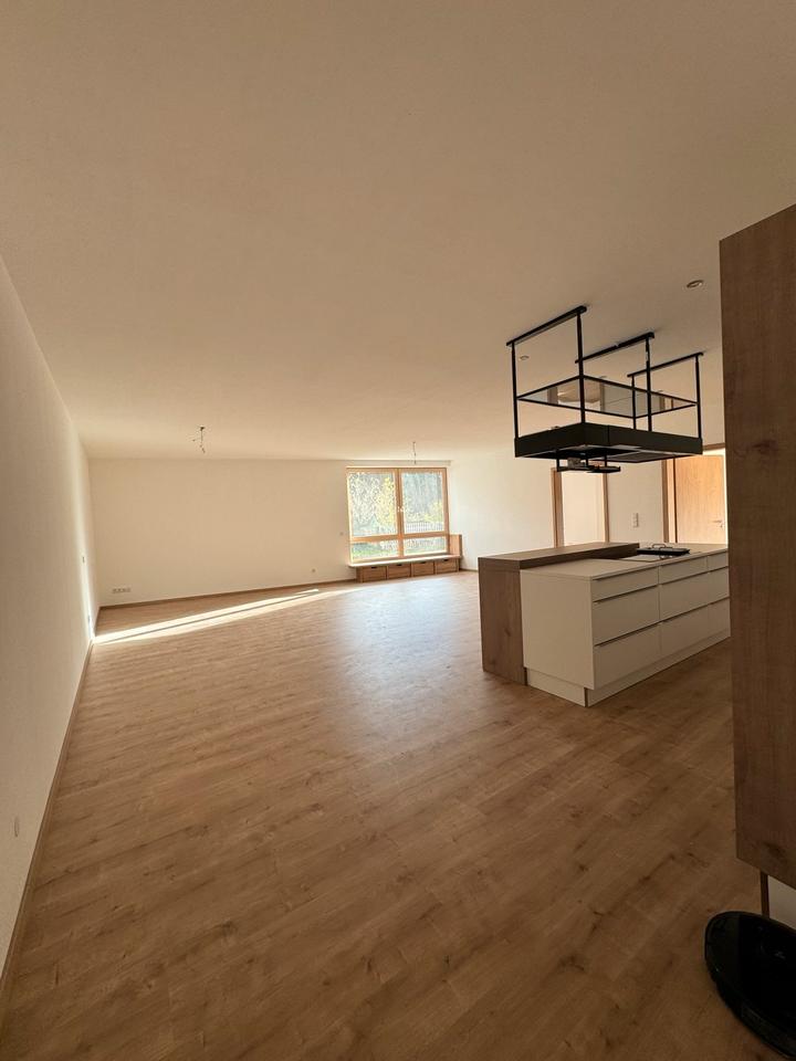Thumbnail-3,5-Zimmer Wohnung, NB, EG, 120m2 im liebevoll sanierten Hof