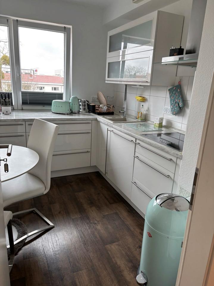 Thumbnail-Großzügige 4-Zimmer-Wohnung mitten in Darmstadt