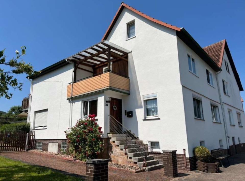 Thumbnail-Idyllisch gelegenes 1-2 Familienhaus mit großem Garten