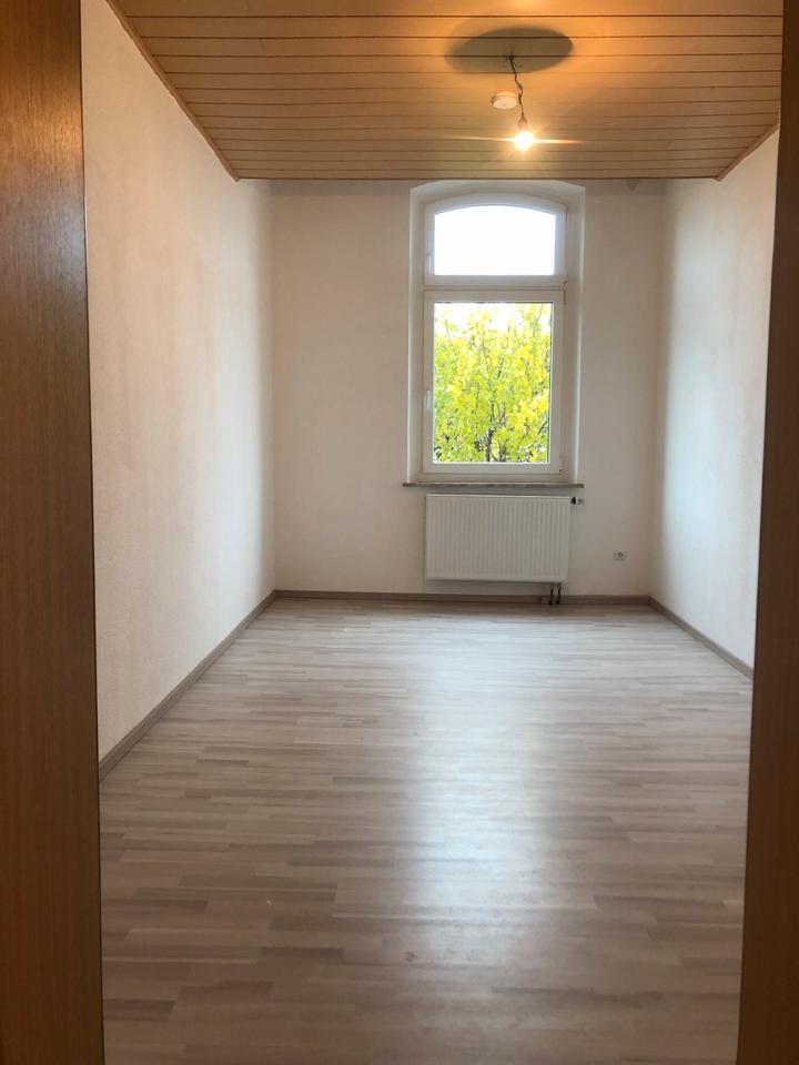 Thumbnail-*NEU renovierte* 4-Zimmer Wohnung mitten in Pressig zu vermieten