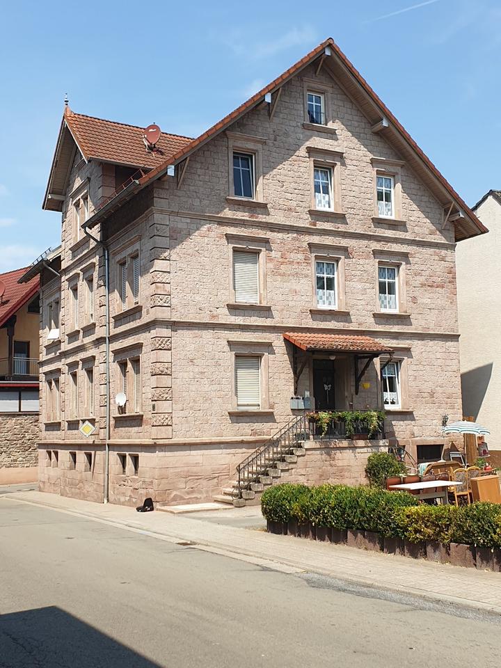 Thumbnail-Große Maisonette-Wohnung, 145 qm, 5 Zimmer-Küche-Bad +2x Gäste-WC