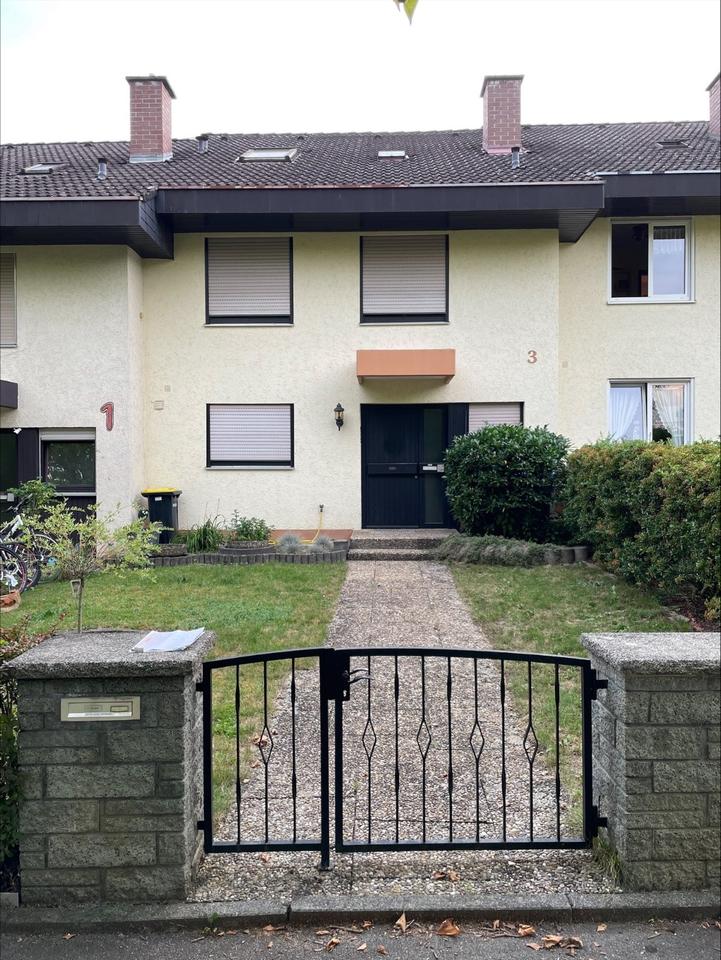 Thumbnail-Großzügiges Reihenmittelhaus in Singen zu vermieten