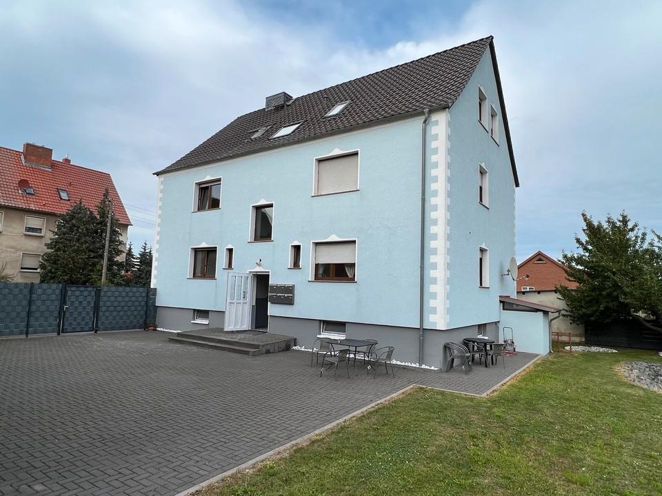 Thumbnail-MehrfamilienhausNebengelassGaragenkomplex-ls Gästehaus genutzt