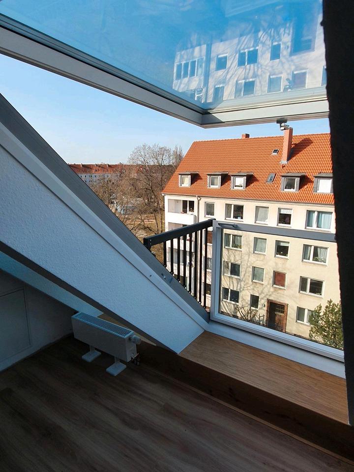 Thumbnail-Luxuriöse Dachgeschosswohnung (2 Zi.) - List