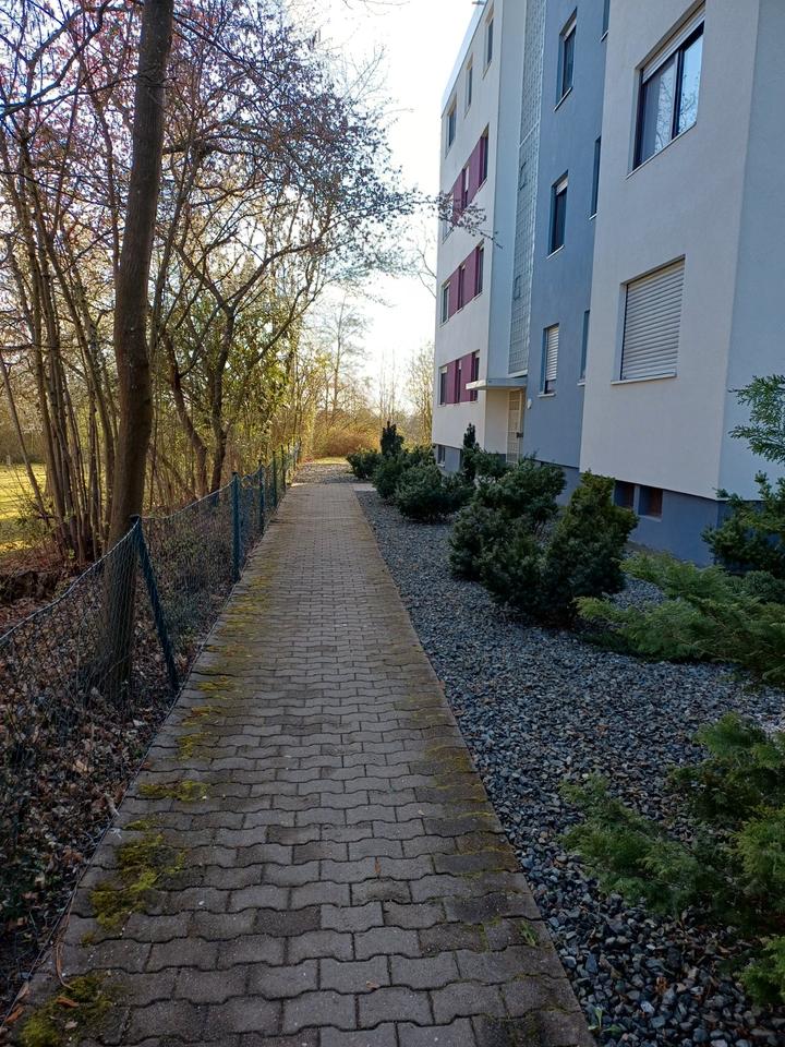Thumbnail-Hochwertig renovierte 3-Zimmer-Wohnung mit Balkon & Kanalblick +