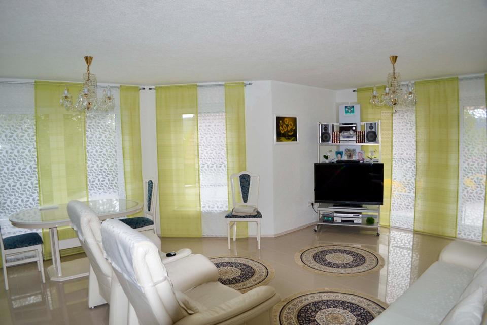 Thumbnail-Haus mit 2 Wohnungen Provisionsfrei