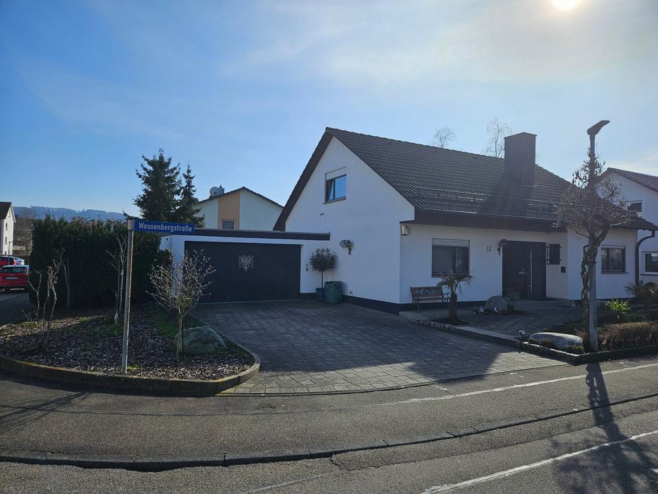 Thumbnail-EFH Wunderschönes Einfamilienhaus mit traumhaftem Garten (privat)