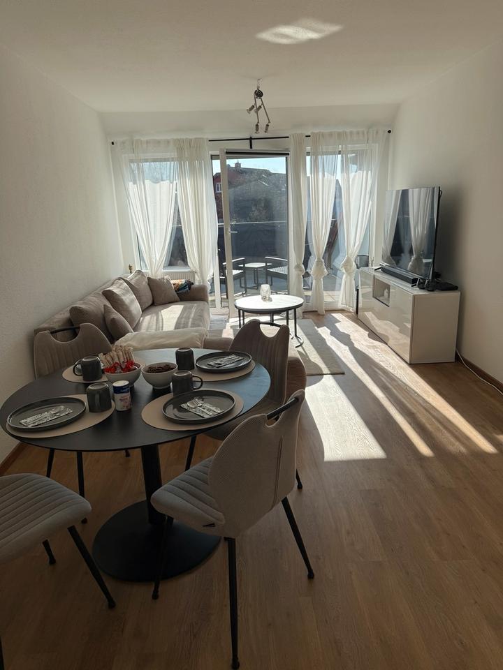 Thumbnail-Helle 2- Zimmer Wohnung mit Balkon