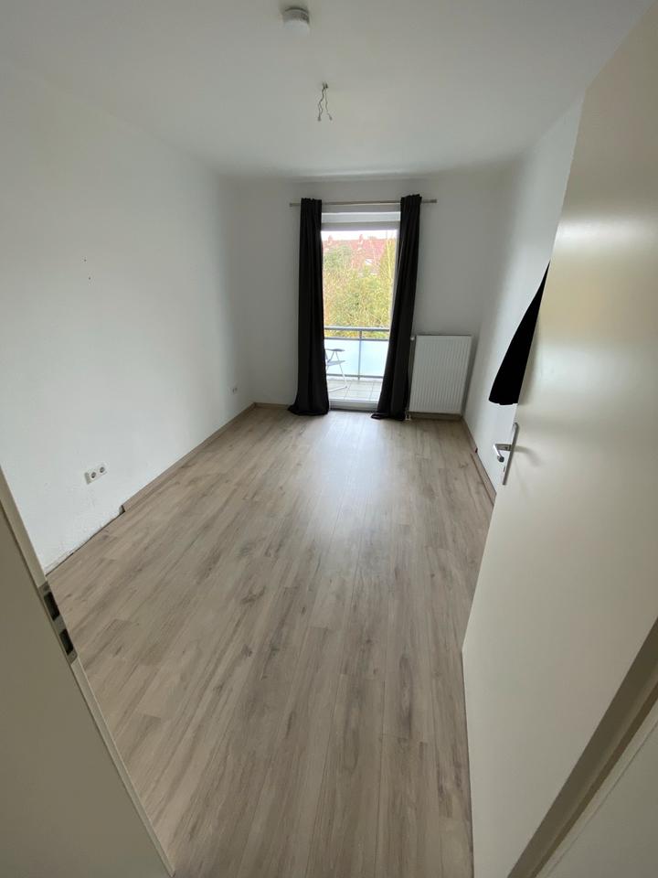 Thumbnail-WG Zimmer mit Balkon in Top-Lage (Uni-Nähe) - ab AprilMai