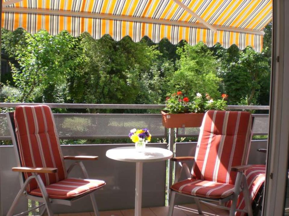 Thumbnail-2-Zimmer-Wohnung 60m² Balkon, möbliert, zentrale Lage