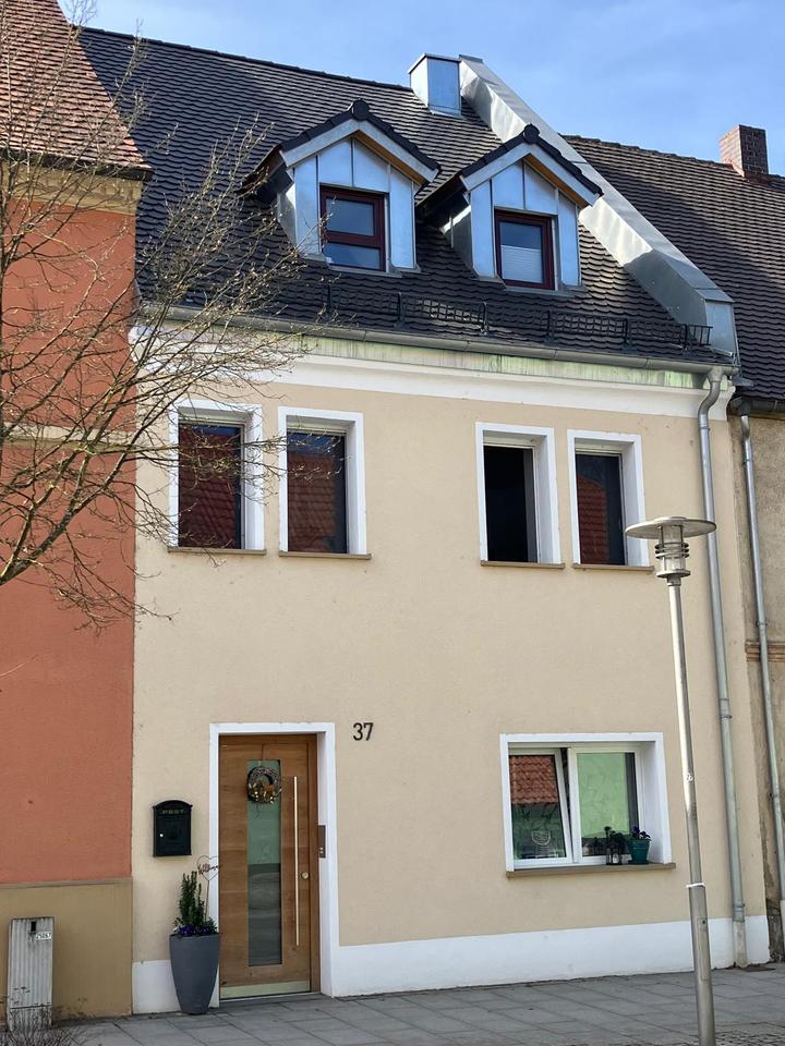 Thumbnail-Gepflegtes Einfamilienhaus in zentraler Lage Vilseck (Schlicht)