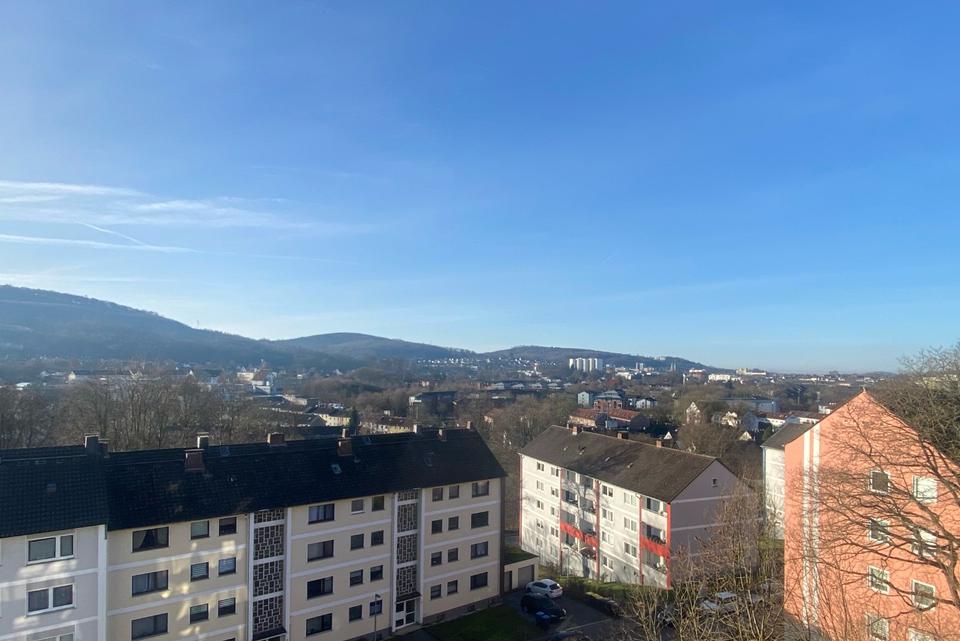 Thumbnail-Helle 3-Zimmer-Wohnung mit Balkon und Fernblick inkl. Einbauküche