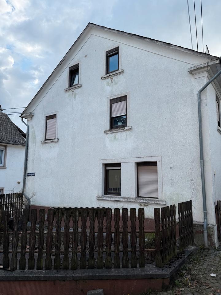 Thumbnail-Wohnhaus mit Lagerflächen und Garage