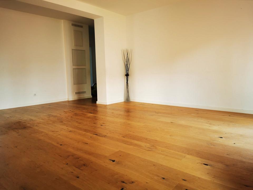 Thumbnail-Schöne, lichtdurchflutete 5-Zi.Whg. mit Balkon, EBK und Kellerrau