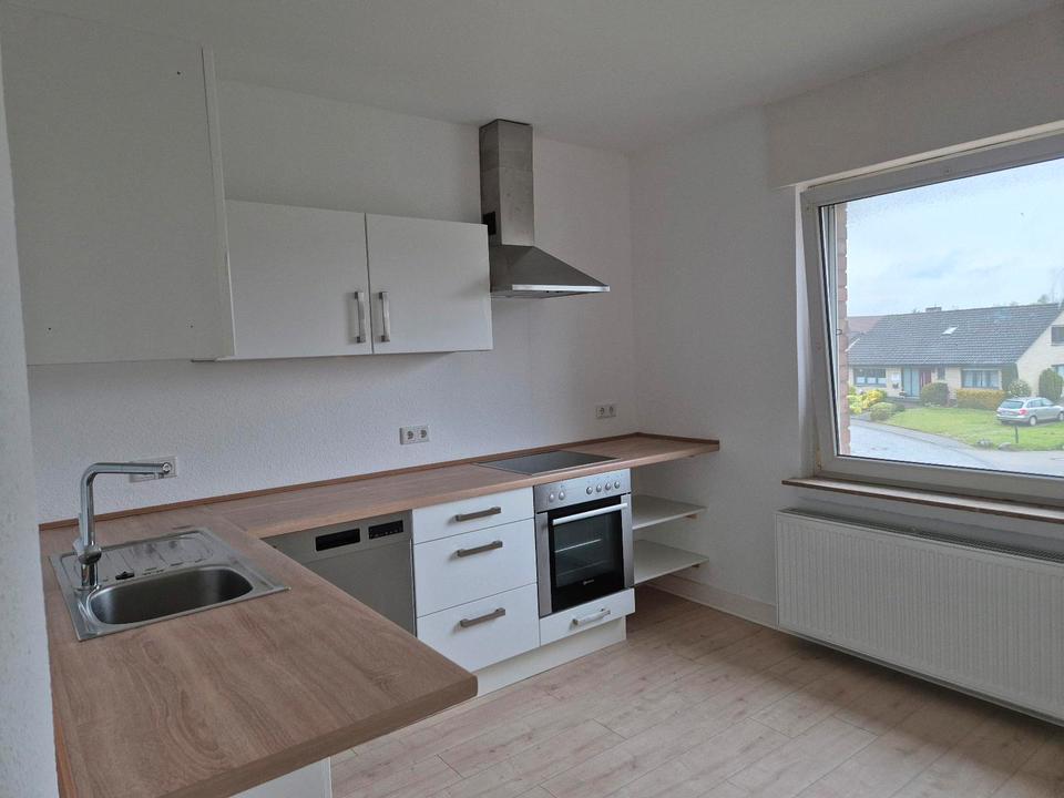 Thumbnail-3-Zimmerwohnung mit Einbauküche, Gartenmitbenutzung und Garage