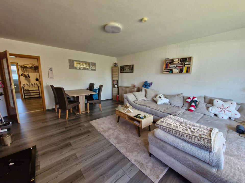 Thumbnail-Helle 3 Zimmer Wohnung in ruhigem 6 Familienhaus in Neuss Erfttal