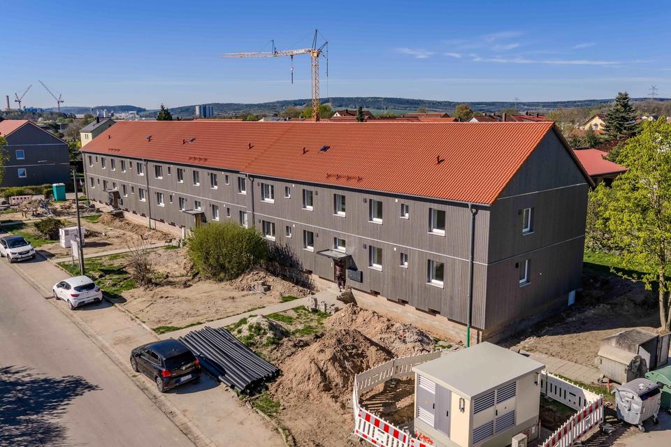 Thumbnail-3-Zi.-Wohnung mit 2 Bädern & Balkon in ruhiger Lage - Erstbezug nach Sanierung - Schlesierstraße 1
