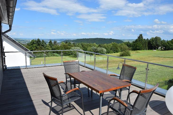 Thumbnail-Modernes Wohlfühl-Holzhaus mit Rheinblick – außergewöhnlich