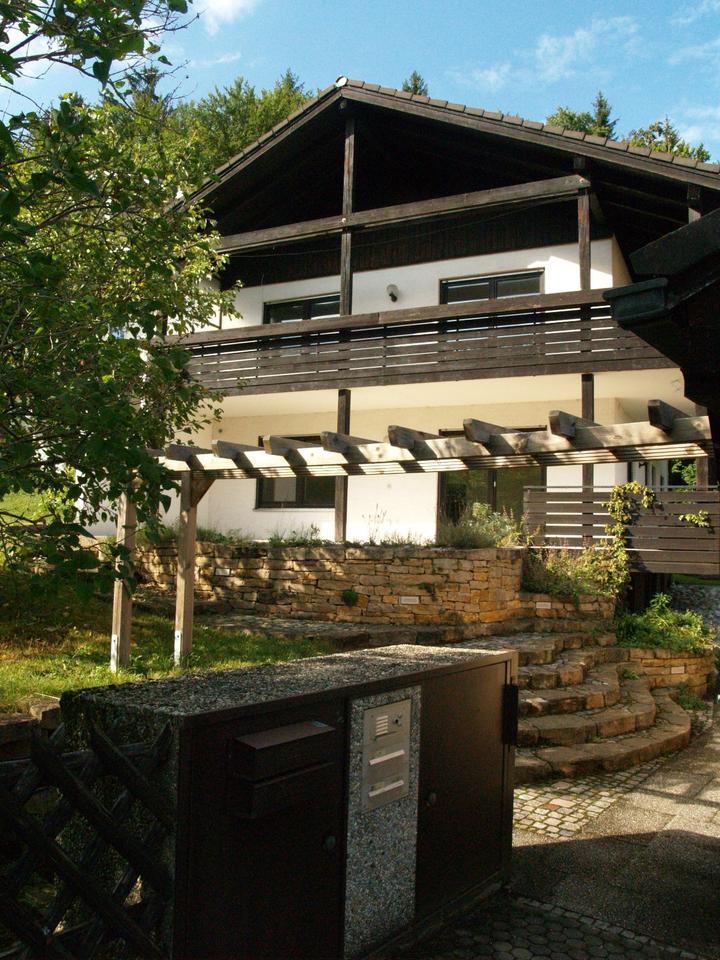 Thumbnail-Schöne DHH in ruhiger Lage m. genehmigten Bauplan für Erweiterung