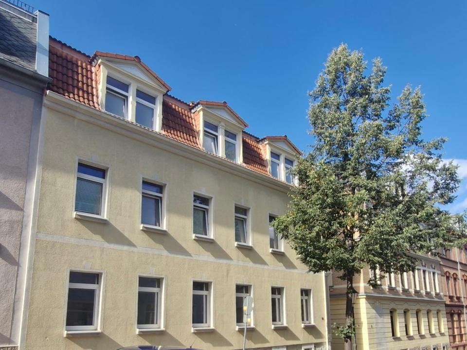 Thumbnail-2 Zimmer Dachgeschoss Wohnung zu vermieten! *Video*