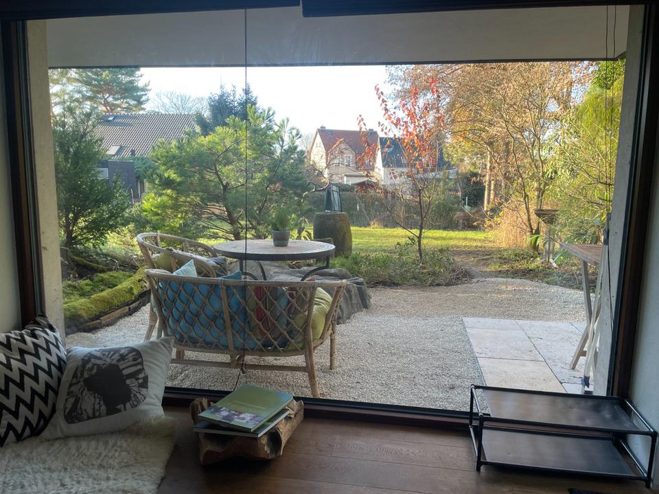 Thumbnail-Frühlingsangebot: Ferienwohnung mit Pool am Wald bei Potsdam