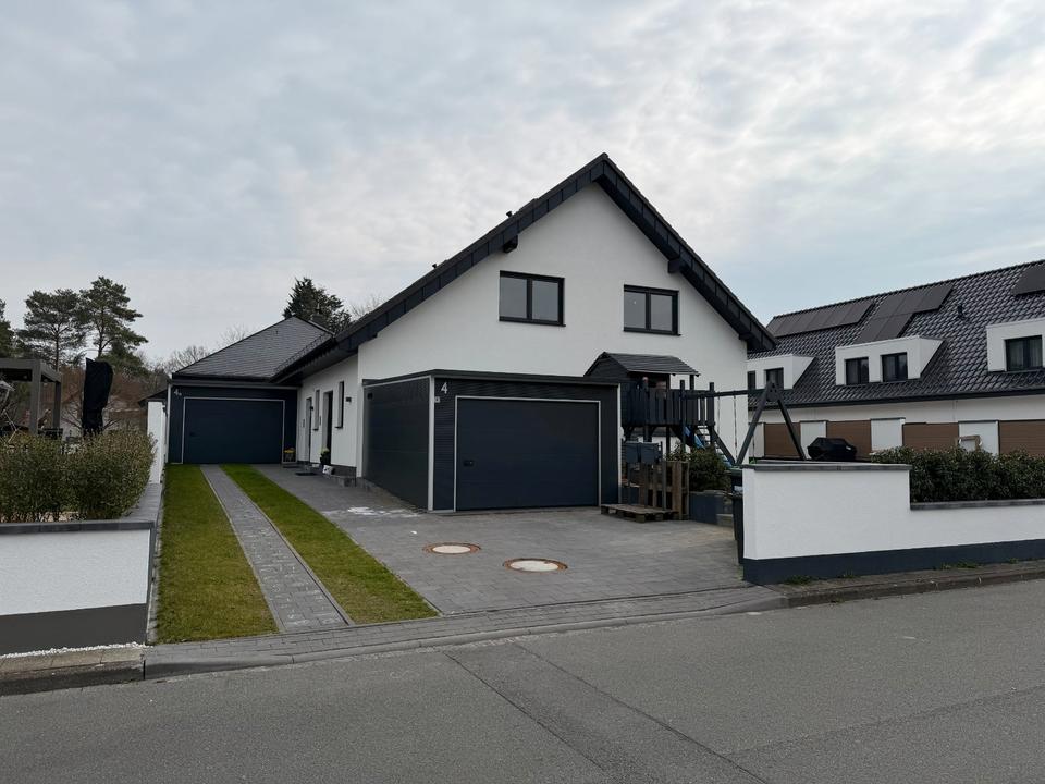 Thumbnail-Bezugsfertiges Zweifamilienhaus mit Einliegerwohnung – KfW 55, PV