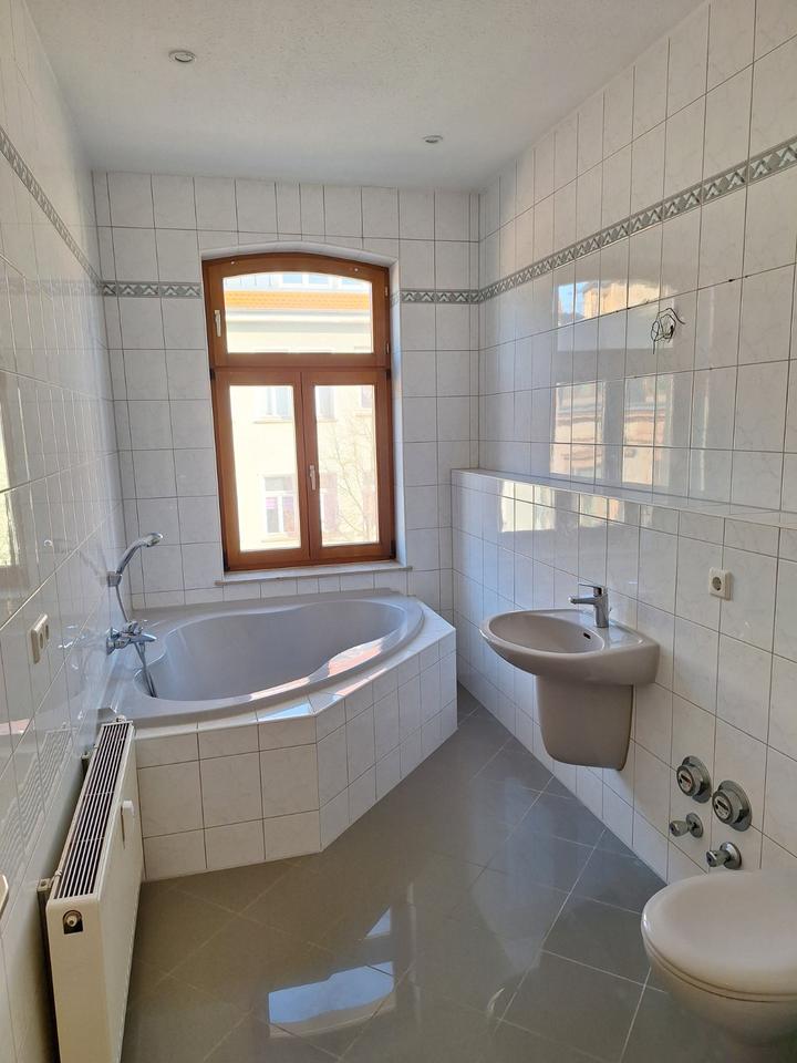 Thumbnail-Schöne, sanierte, modern ausgestattete 2–Raumwohnung in Bernburg