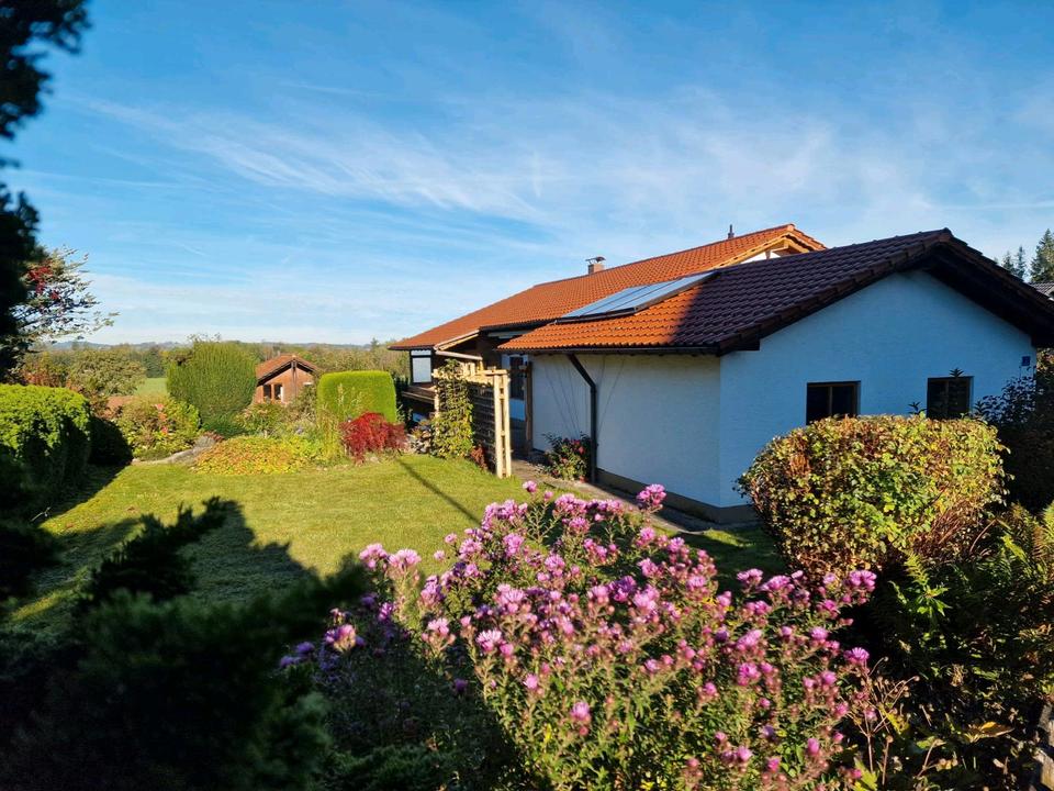 Thumbnail-Einfamilienhaus mit Doppelgarage & Garten - im schönen Lauben