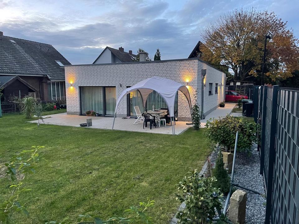 Thumbnail-Neuwertiger Bungalow mit Südterrasse und Garten